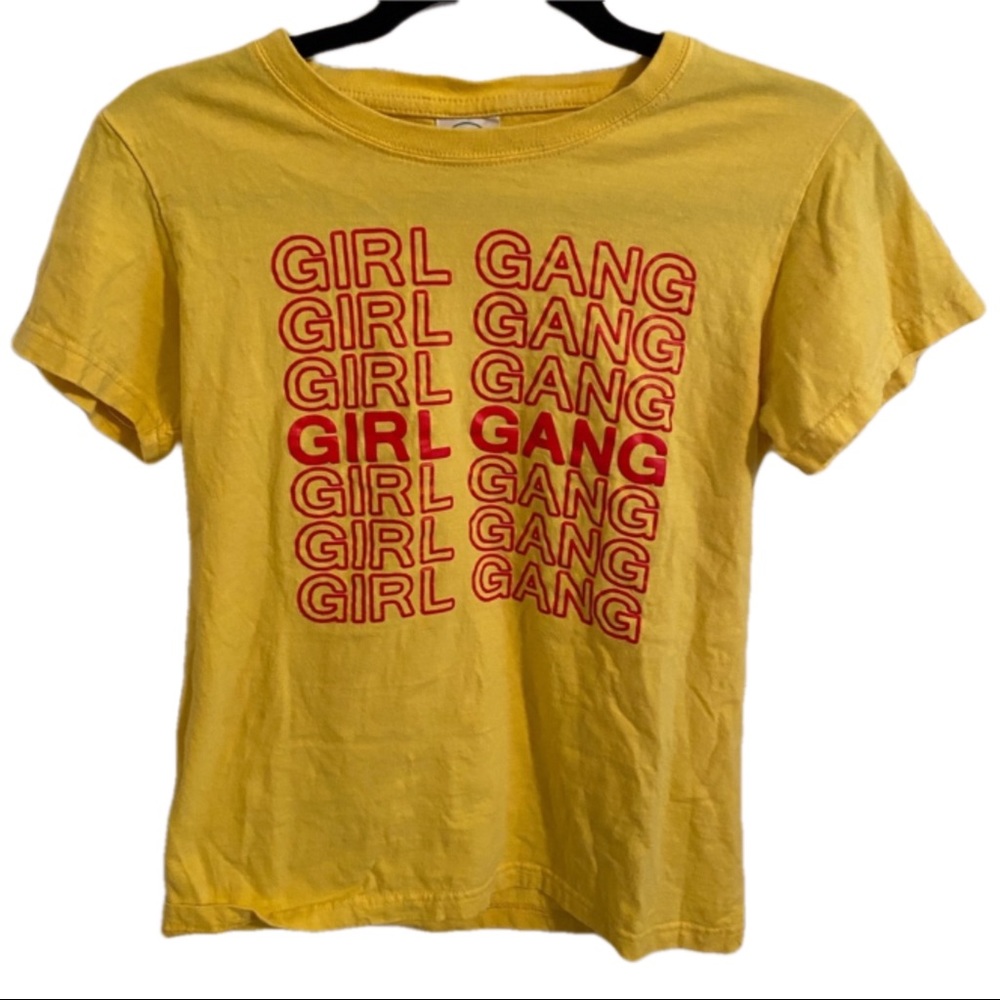 Yellow girl gang graphic short sleeve tee